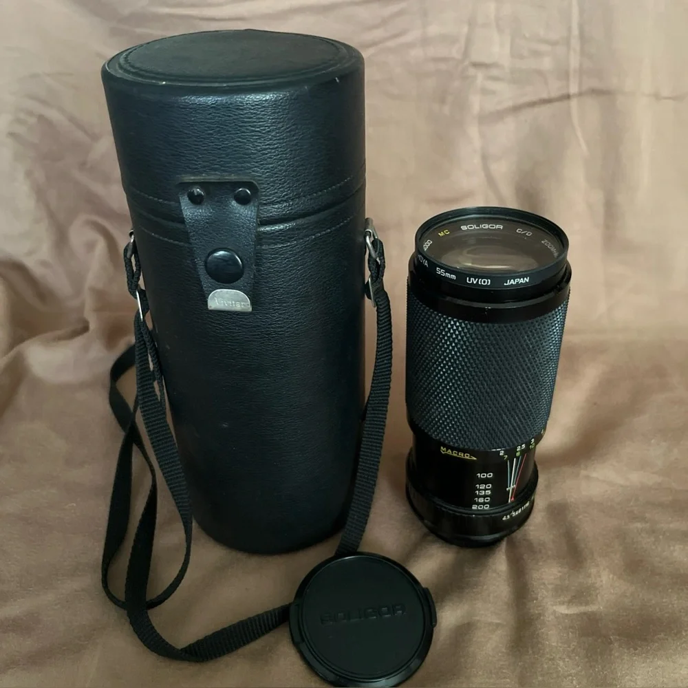 SOLIGOR 80-200mm F4.5 Multicoated Zoom+Macro C/D Auto Lens F Mount w/case